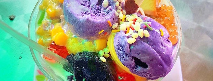 South Bees Halo Halo & Cool Delights is one of สถานที่ที่บันทึกไว้ของ Kimmie.