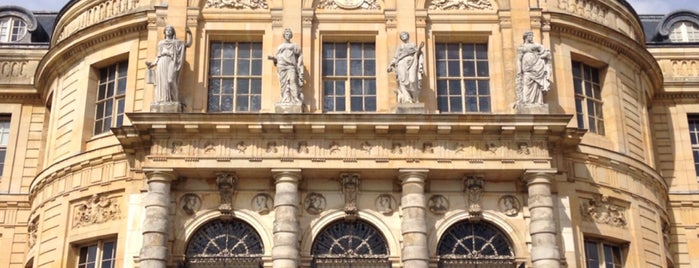 Palacio de Vaux-le-Vicomte is one of France. Places.