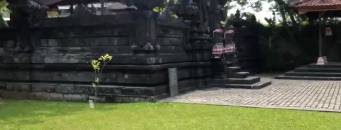 W Bali Seminyak is one of Sam : понравившиеся места.