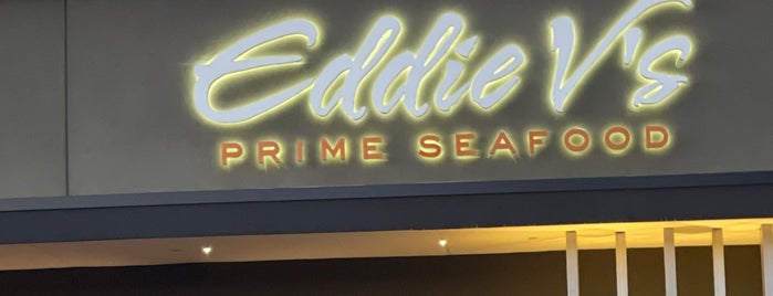 Eddie V's Prime Seafood is one of สถานที่ที่ David ถูกใจ.