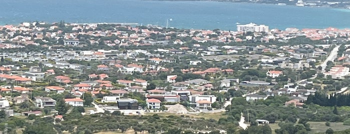 Çeşme Köy is one of İzmir civarı.