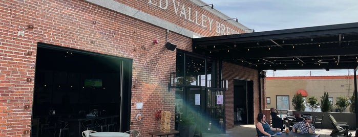 Drowned Valley Brewing Co. is one of Brewpubs Visited.