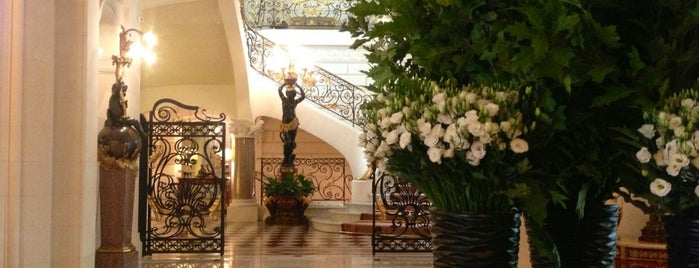 Bar du Shangri-La Hotel is one of Nous Year's Yves (Morocco & Paris).
