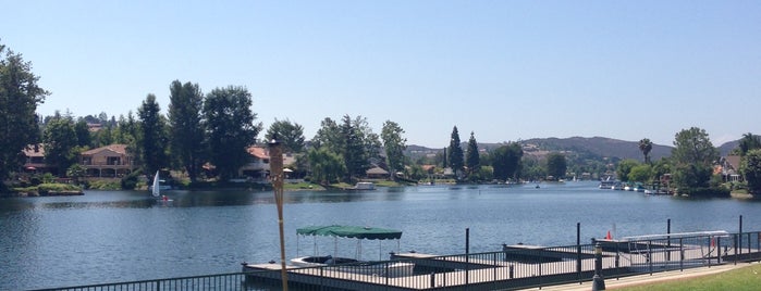 The Landing Grill & Sushi Bar is one of Westlake Village.