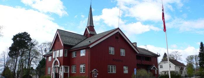 Herredshuset is one of Severdigheter på Øvre Romerike.