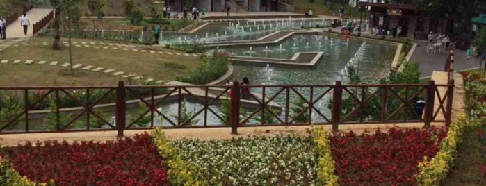 Botanik Bahçesi is one of Tempat yang Disukai Gözde.