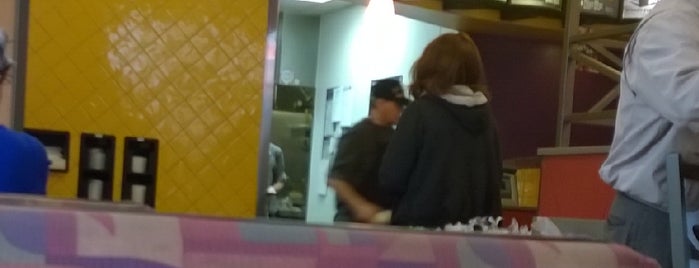 Taco Bell is one of Jennyさんの保存済みスポット.