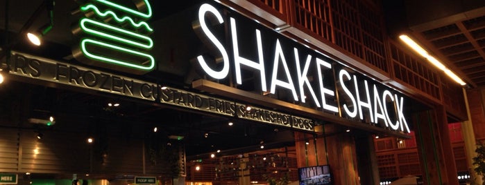 Shake Shack شيك شاك is one of Essential NYU: Abu Dhabi.