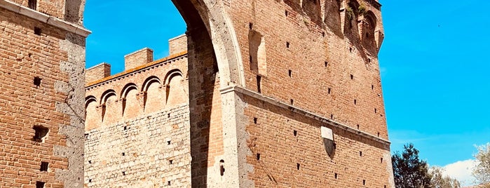 Porta Romana is one of Cose da fare a Siena.