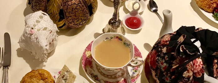 Lisa's Tea Treasures is one of Tea Rooms.