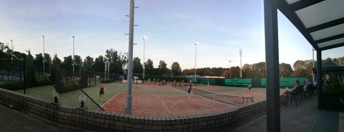 Tennis & Padelclub Maaspoort is one of Tennis 's-Hertogenbosch.