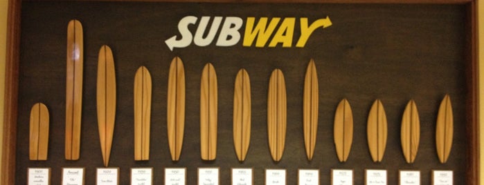 Subway is one of Restaurante.