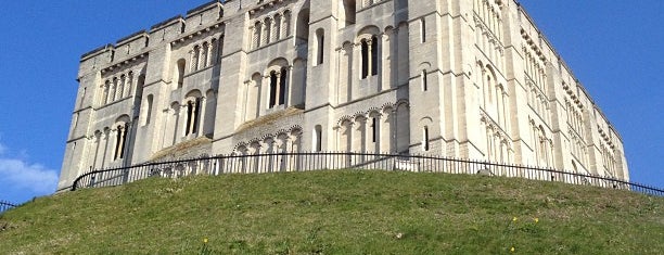 Norwich Castle is one of Lugares favoritos de Carl.