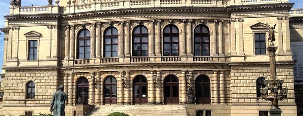 Rudolfinum is one of Galerie.