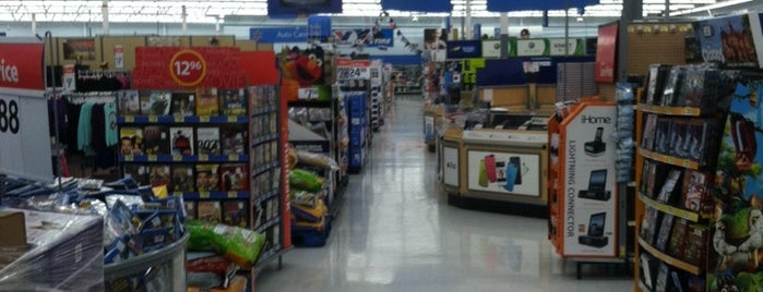 Walmart Supercenter is one of Posti che sono piaciuti a Rick.