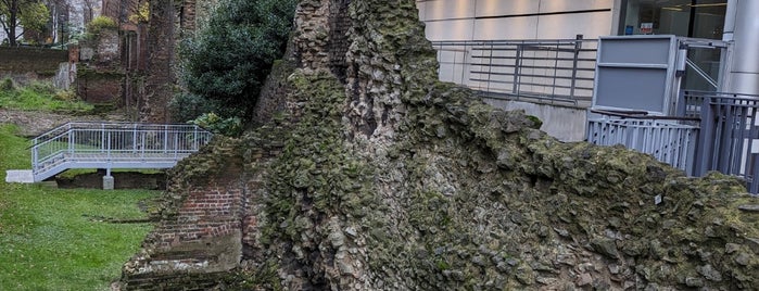 London Wall is one of Barbican, London.