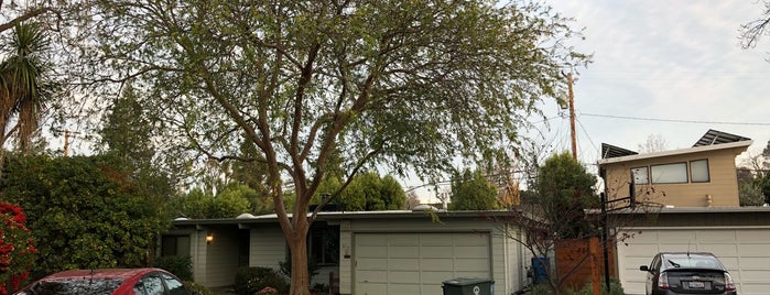 The Original Facebook House is one of A Visitors Guide to Silicon Valley by Steve Blank.