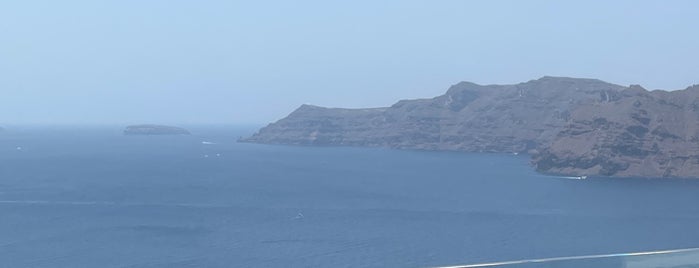SKIZA is one of Santorini Greece 🇬🇷.
