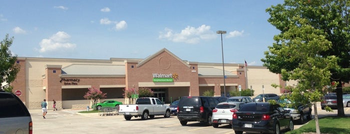 Walmart Neighborhood Market is one of Tempat yang Disukai Bill.