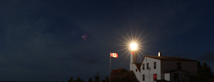 Lobster Cove Lighthouse is one of Lugares favoritos de Rick.
