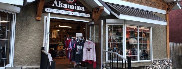 Akamina Gifts is one of สถานที่ที่ Lizzie ถูกใจ.