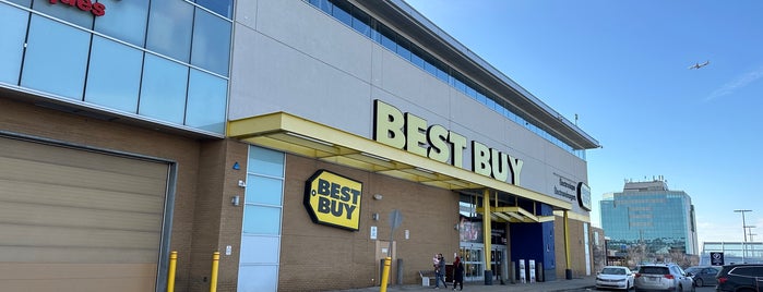 Best Buy is one of Stores in Montreal.