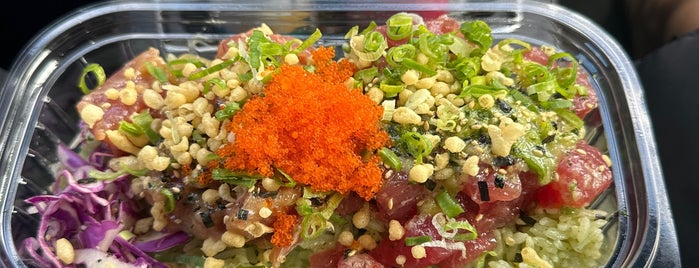 Off The Hook Poke is one of OUTSIDE NYC.