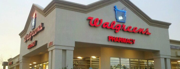 Walgreens is one of Orte, die Alessa gefallen.