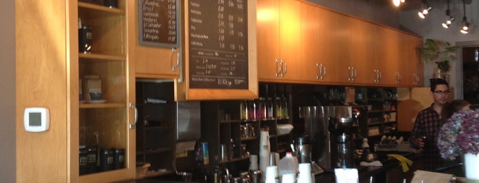Herkimer Coffee is one of สถานที่ที่บันทึกไว้ของ Nadia.