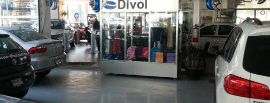 VW Divol is one of สถานที่ที่ Liliana ถูกใจ.