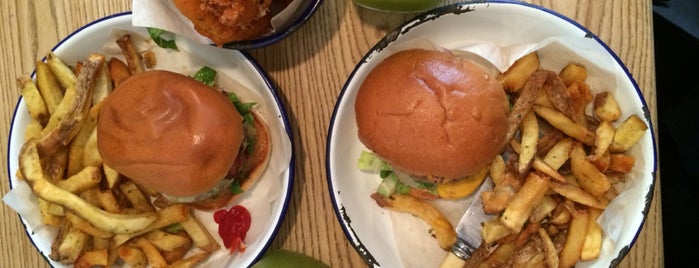 Honest Burgers is one of Foodmanさんのお気に入りスポット.