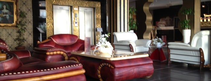 Golden King Hotel & Spa is one of Lugares favoritos de Yunus.