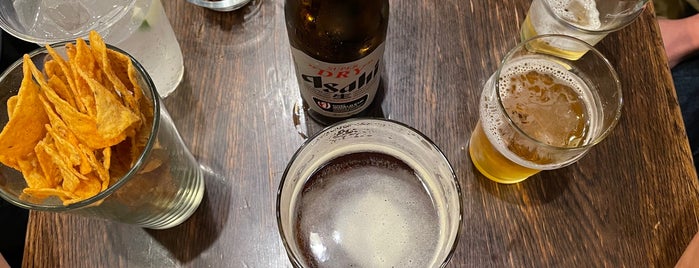 82 ALE HOUSE 赤坂店 is one of クラフトビール.