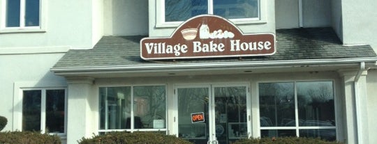 Village Bake House is one of Tempat yang Disukai Chelsea.