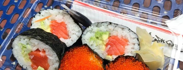 Uni Sushi is one of Lugares favoritos de Peter.