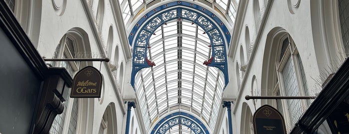 Thornton's Arcade is one of Manchester 🇬🇧.