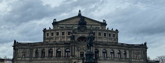 Plaza del Teatro is one of Dresden.