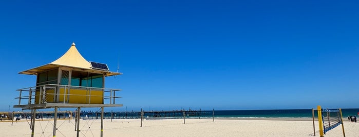 Glenelg Beach is one of Lieux qui ont plu à El Micho.