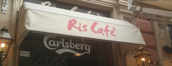 Ris cafe is one of Orte, die Sabrina gefallen.