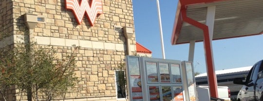 Whataburger is one of Mikeさんのお気に入りスポット.