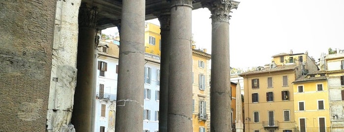 Piazza della Rotonda is one of Rome Trip - Planning List.