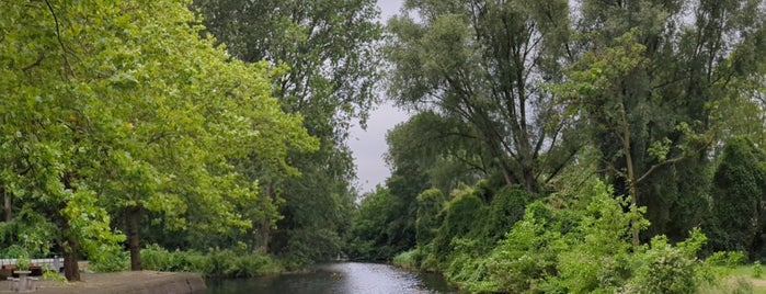 Gijsbrecht van Aemstelpark is one of Lieux sauvegardés par ☀️ Dagger.