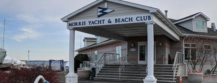 Morris Yacht and Beach Club is one of Bronx Foodies.