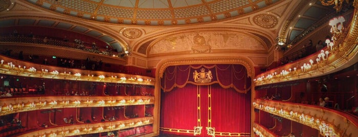 Королевский театр Ковент-Гарден is one of Bucket List Places.