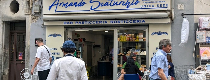 Scaturchio is one of Napoli FOOD PORN.