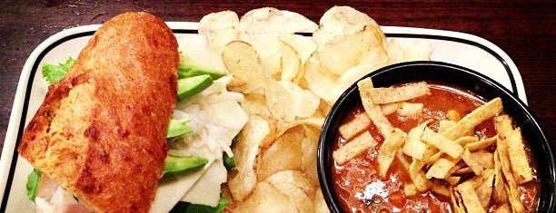 Corner Bakery Cafe is one of Ryanさんのお気に入りスポット.