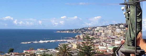 Grand Hotel Parker's is one of Napoli.