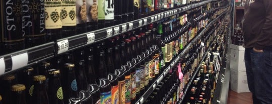 Best Damn Beer Shop is one of Amyさんの保存済みスポット.