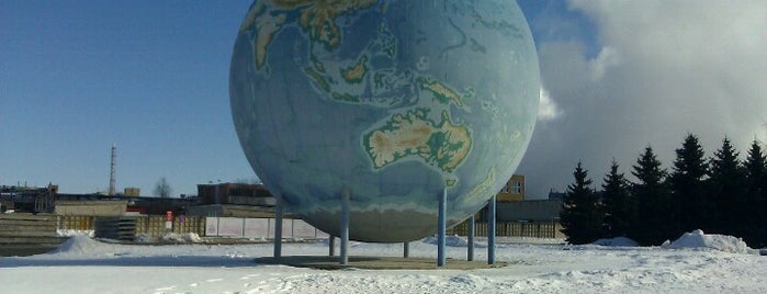 самый большой глобус в Европе is one of Дорогобуж.