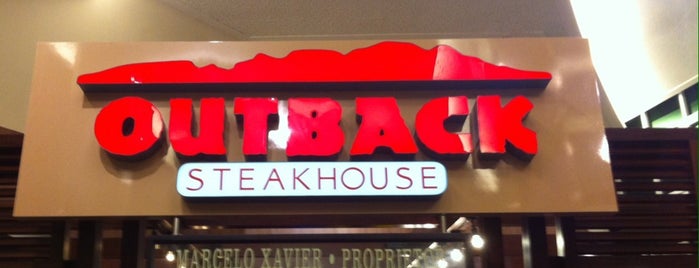 Outback Steakhouse is one of Locais curtidos por Guta.